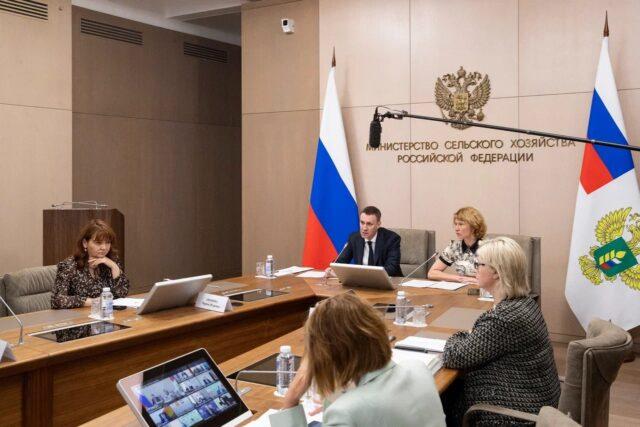 Оксана Лут: биография министра, профессиональный путь и семья
